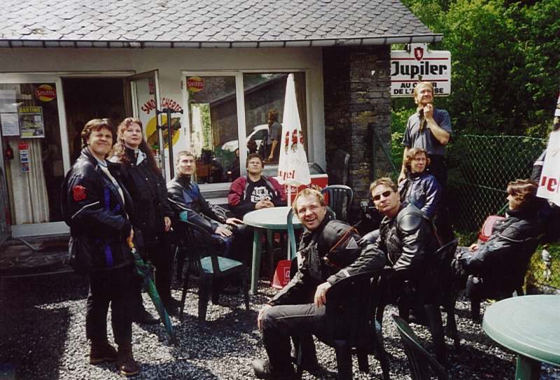 Alle suchen den Hubschrauber